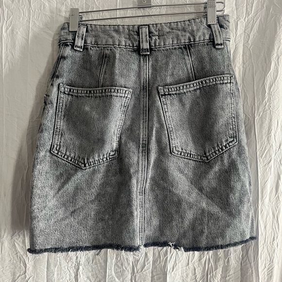 Denim Button-Up Skirt - Picture 5 of 9